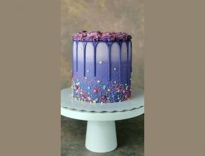 purple_drip_cake_r6fxnw.jpg