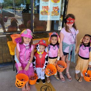 Little Stars Charities: Trick or Treat at the Plaza